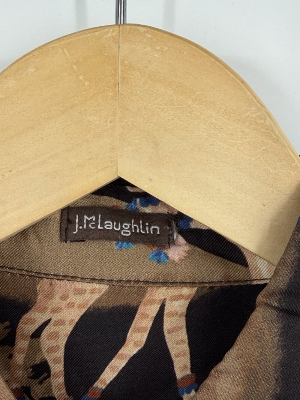 J.MCLAUGHLIN Women's Brown Camel Print Button Front Silk/Viscose L/S Blouse - Picture 4 of 6